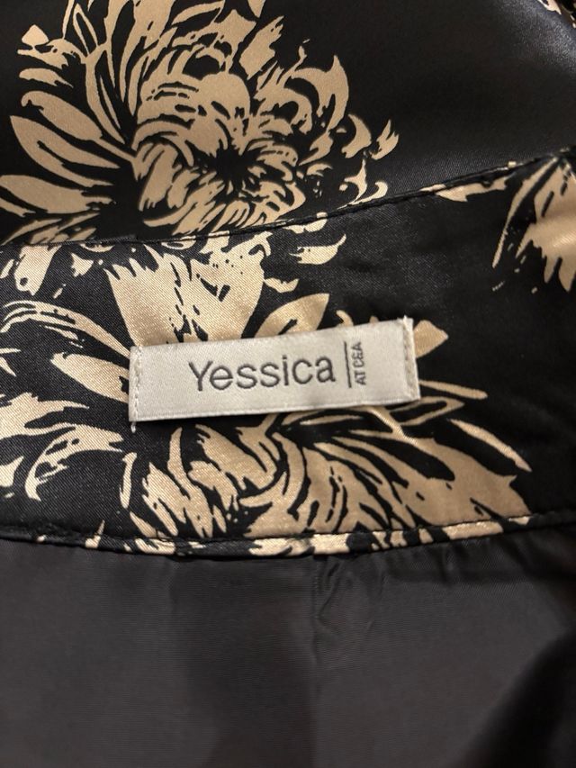 Falda talla 42 Yessica at C&A