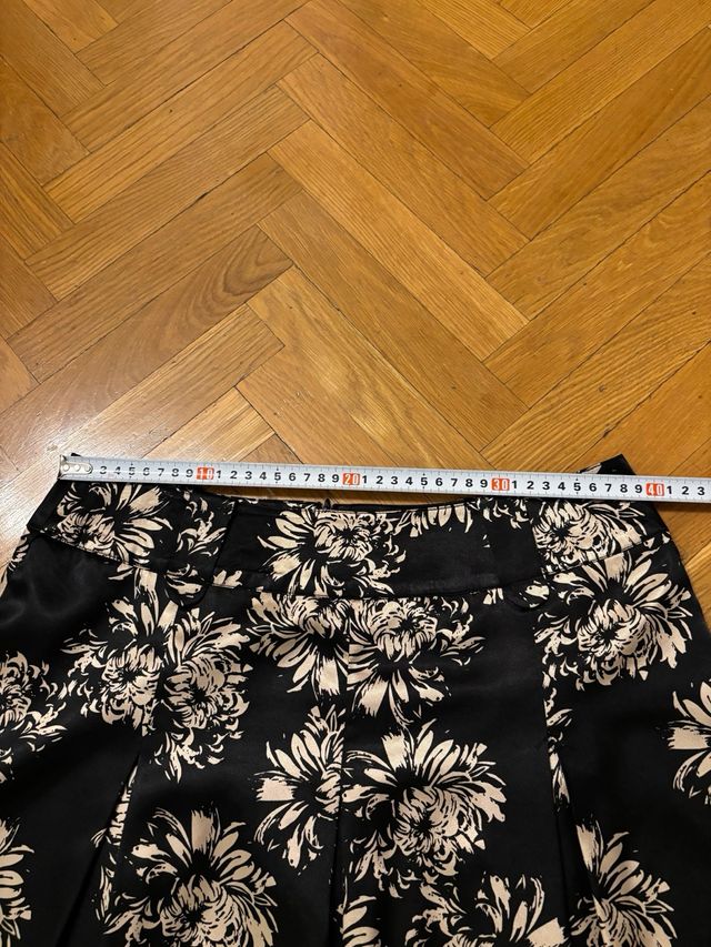 Falda talla 42 Yessica at C&A