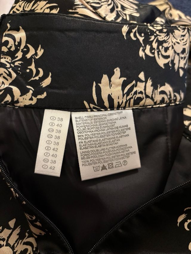 Falda talla 42 Yessica at C&A