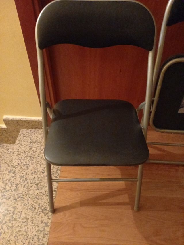 2 Sillas plegables,sin estrenar polipiel