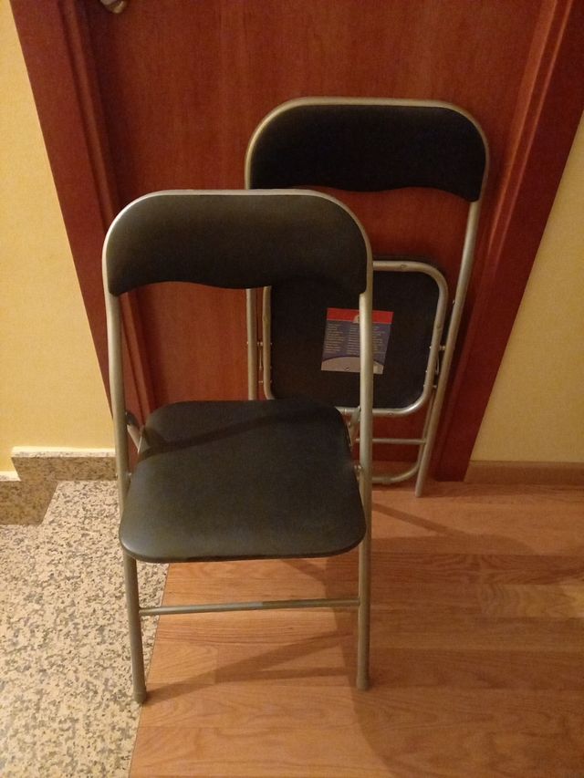 2 Sillas plegables,sin estrenar polipiel