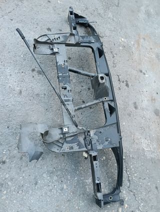 Frontal de Ford Mondeo 2002