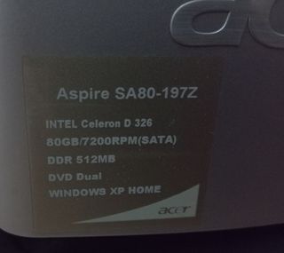 Ordenador de sobremesa Acer con Windows XP Home
