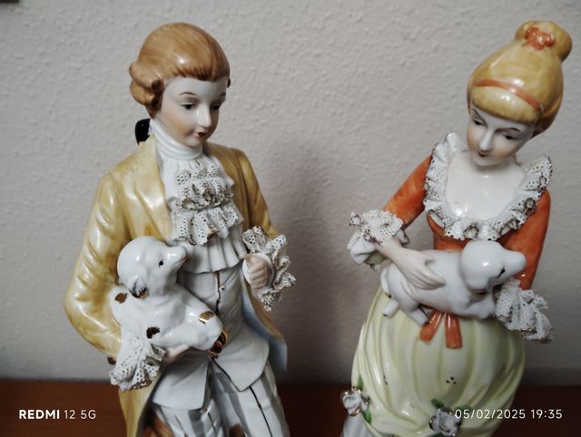 Figuras antiguas de porcelana
