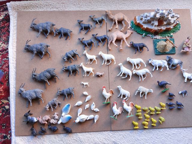 ANIMALES DE PLÁSTICO PARA GRANJA O BELÉN.