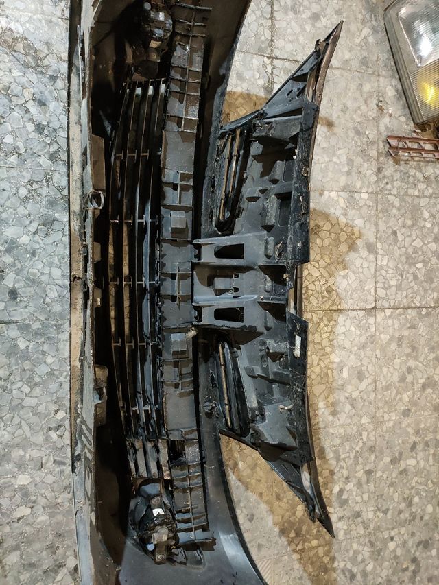 ✅PARAGOLPES DELANTERO RENAULT CLIO III