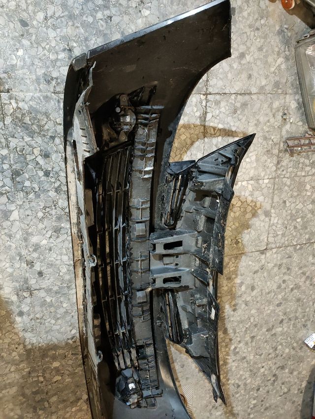 ✅PARAGOLPES DELANTERO RENAULT CLIO III