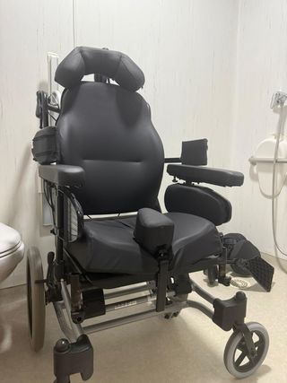Silla de ruedas multiposicion