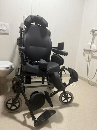 Silla de ruedas multiposicion