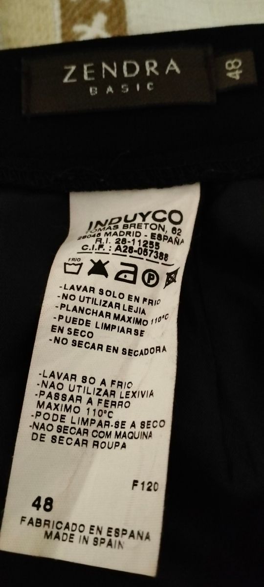 Falda de chica de Zendra 