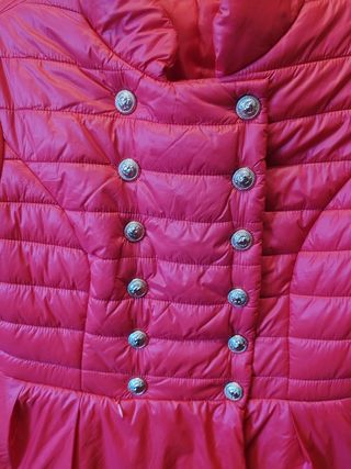 Chaqueta roja acolchada talla 36