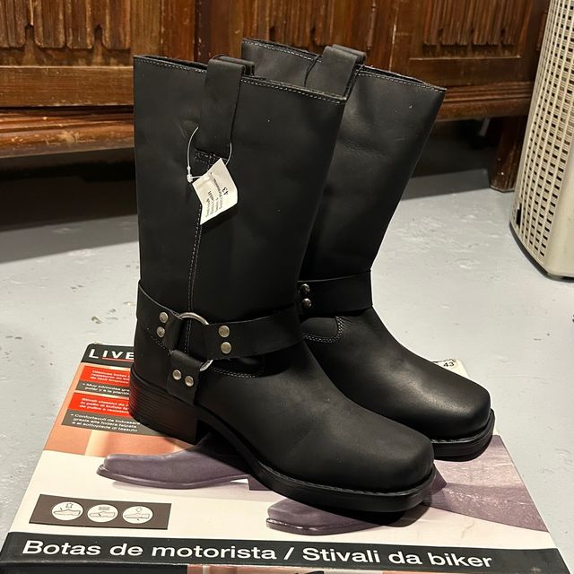 Botas de moto. Talla 43. Nuevas sin estrenar.