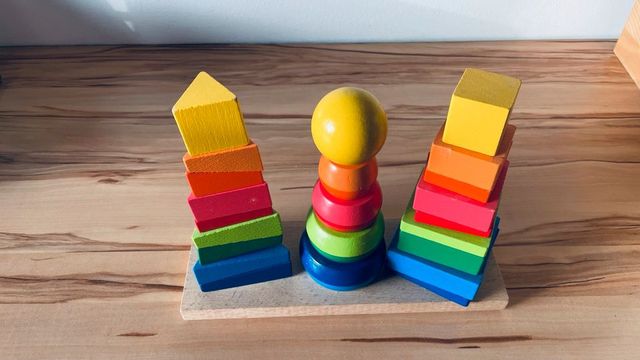 DELTA-SPORT. Juego de madera de encastre.