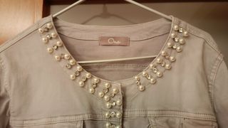 chaqueta tejana con pedrería