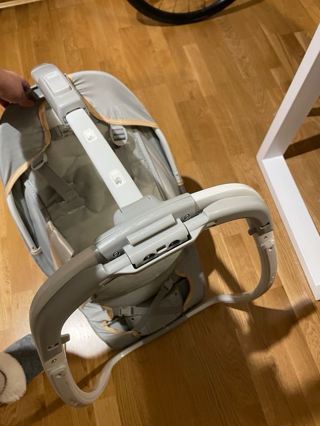 Hamaca mecedora con vibración y musica 