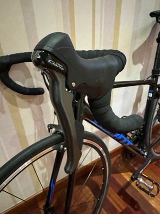 Bici de carretera giant contend