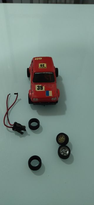 Renault 5 turbo rojo scalextric