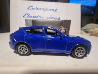 Maserati Levante a escala 1/60