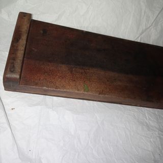 PILDORERO ANTIGUO DE FARMACIA, BASE