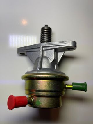 Bomba de gasolina Volkswagen ref:030127025 nueva