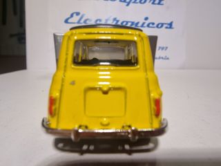 Renault 4L a escala 160