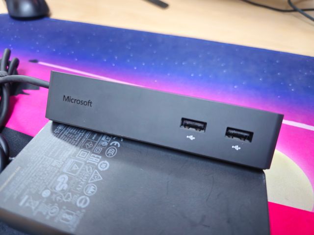Microsoft Surface Dock (Modelo 1661)