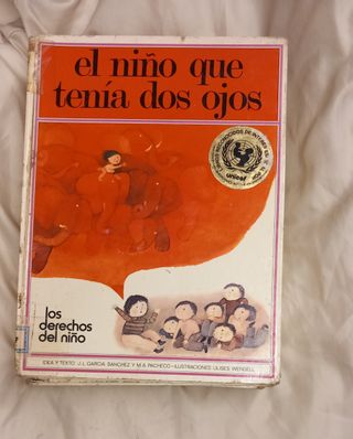 Libros infantiles antiguos del UNICEF años 70