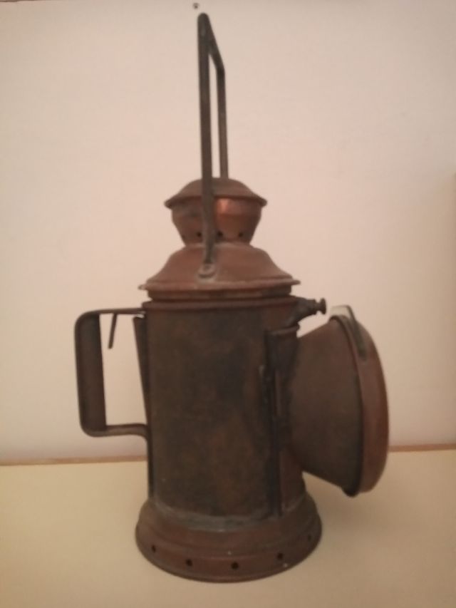 Farol náutico de señalización