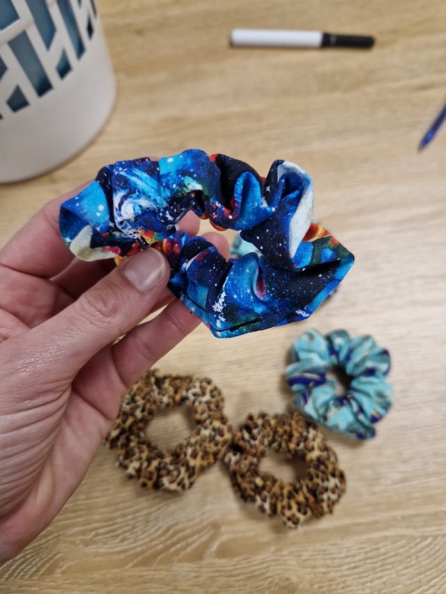 Lote 4 Coleteros Scrunchies hechos a mano