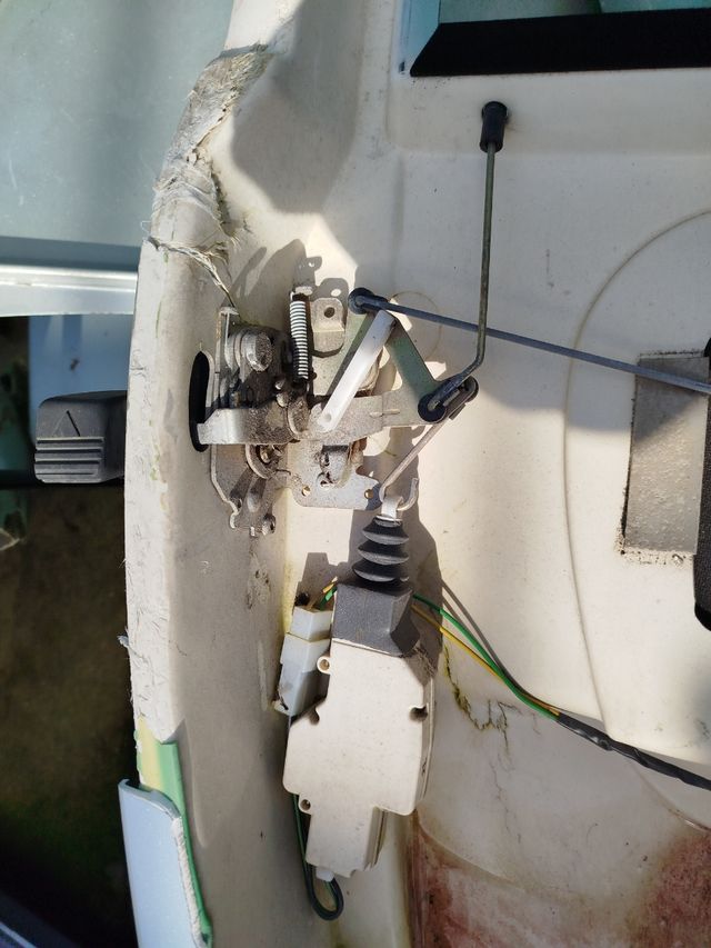 Cierre centalizado y Elevalunas eléctrico Microcar