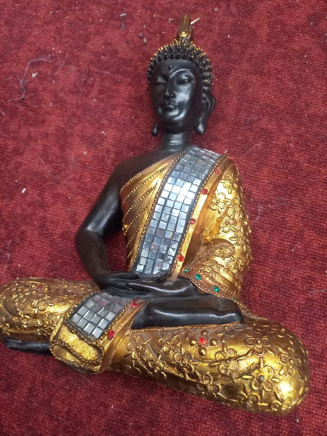 Estatua Buda dorado 28cm meditación relajacion dec
