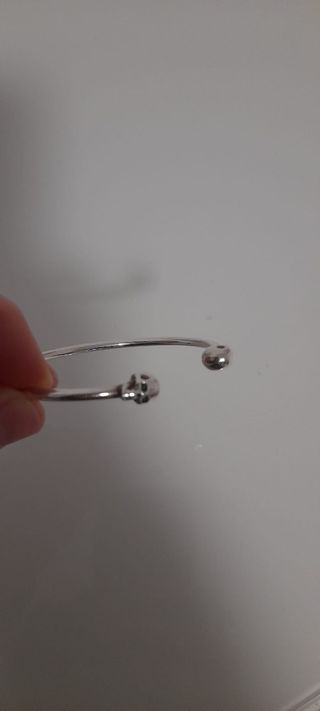 Brazalete calaveras de plata