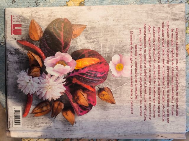 Superfoods: Recetas sanas, nutritivas y energizantes (Spanish Edition)