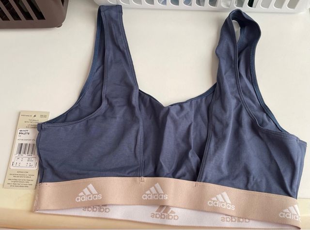 Top deportivo Adidas talla M