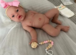 Muñeca reborn entera de silicona DISPONIBLE