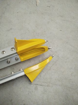 Trípode de aluminio extensible adaptable
