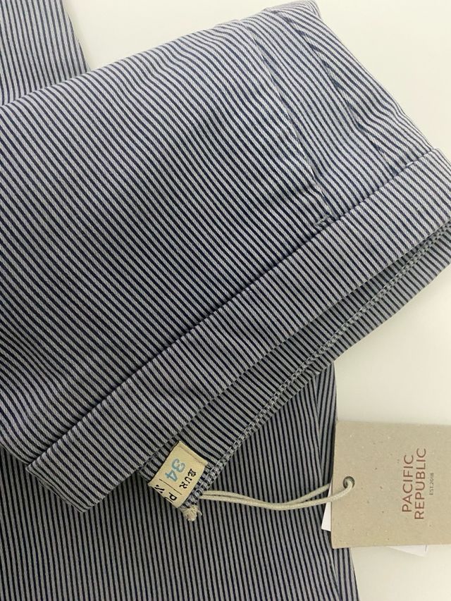 Pantalon rayas. Nuevo