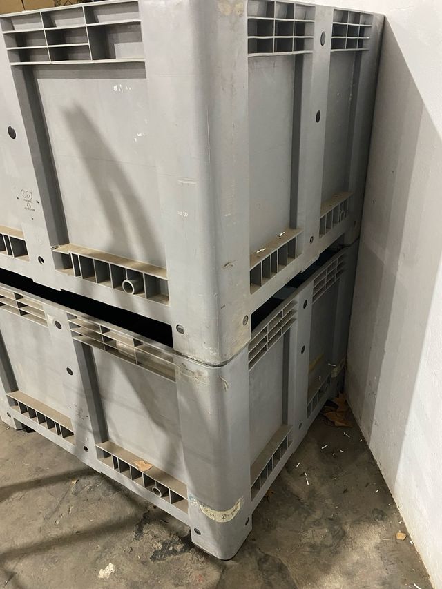 Contenedor de plástico de 1000x1200