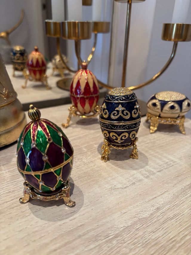 Huevos estilos FABERGE