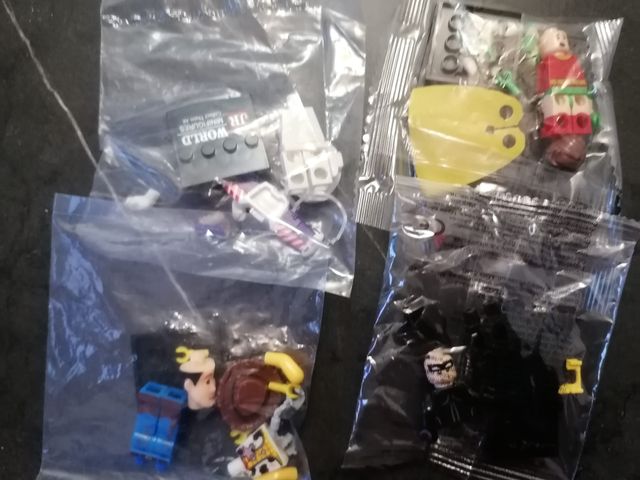 4 Muñecos Batman, Robin, Buzz y Woody