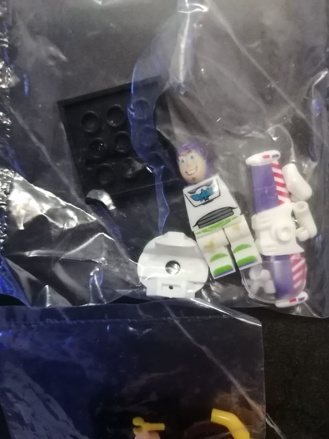 4 Muñecos Batman, Robin, Buzz y Woody