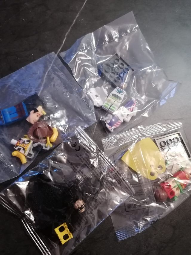 4 Muñecos Batman, Robin, Buzz y Woody