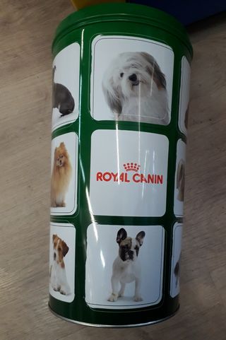 Contenedor para pienso metálico