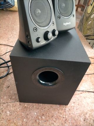 Logitech sistema de Altavoces.