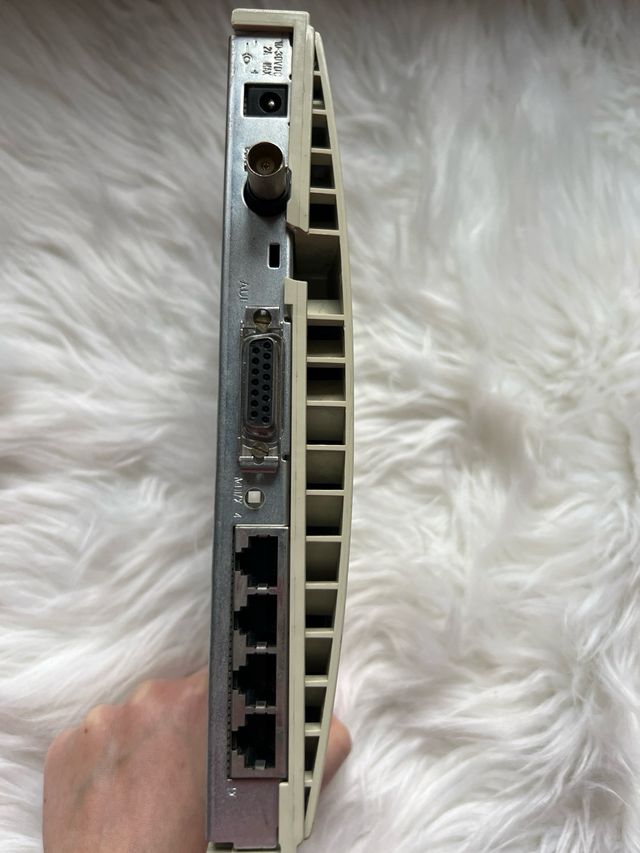 Hub TP4 combo 10/100