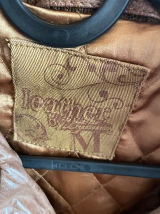 Vendo cazadora de cuero talla M 