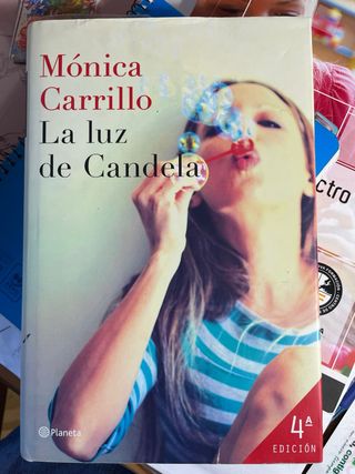Libro: La luz de Candela. Mónica Carrillo