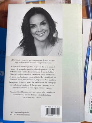 Libro: La luz de Candela. Mónica Carrillo