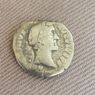 Denario  Antonio Pio. RARA