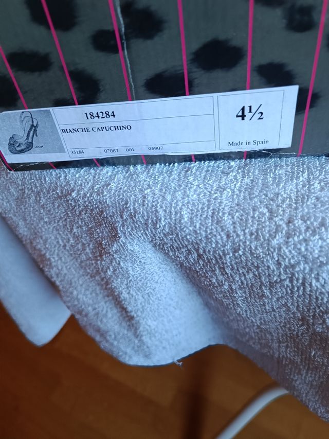 Zapatos  de piel,  hechos en España